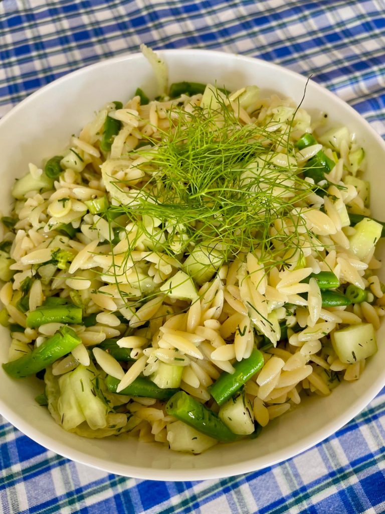 Grüner Kritharaki-Salat German Abendbrot.